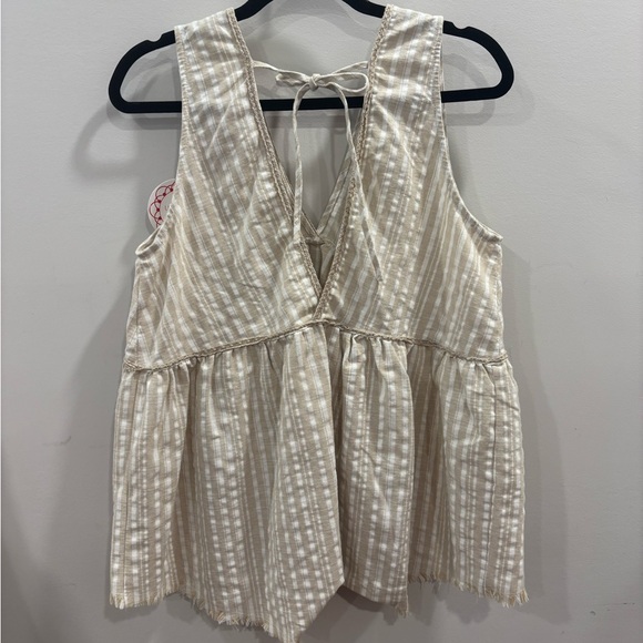 Umgee Cream and White Striped Sleeveless Blouse - Picture 2 of 3